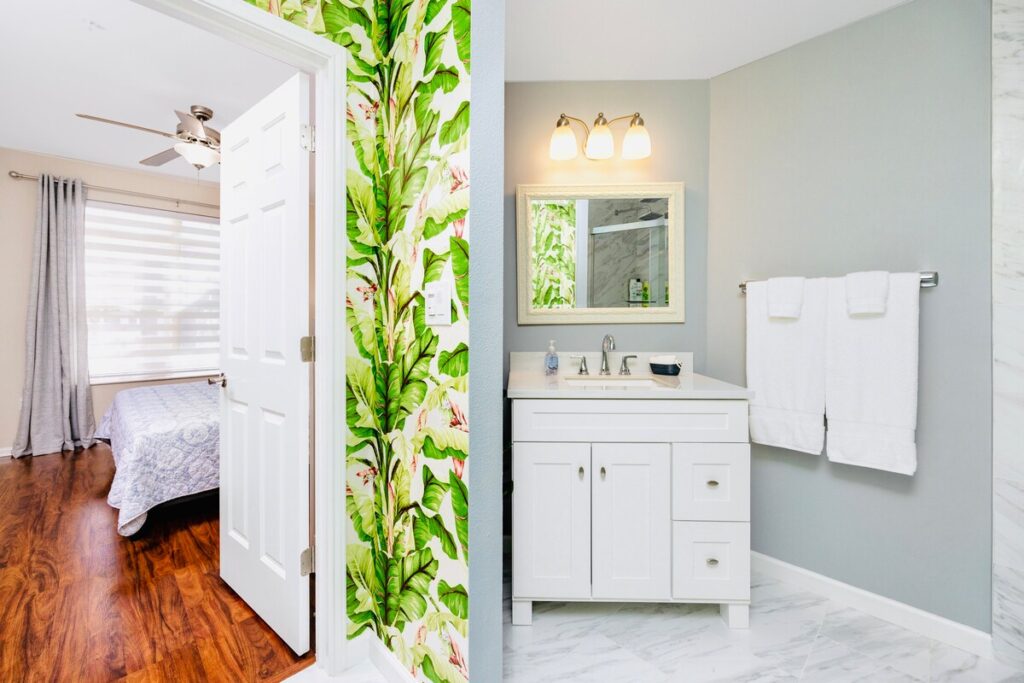 Bedrooms & baths 9
